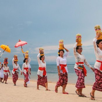 50482767-melasti-ceremony-a-nyepi-prelude_Wide-Hor